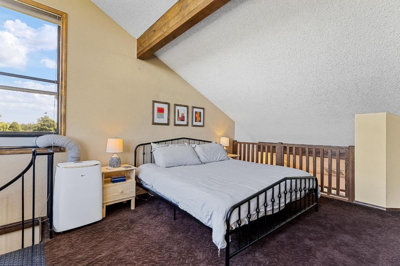Delightful 1 Bdrm Country Club Retreat With Mt Elden Views! Villa FlagstaffFlagstaff  Kültér fotó