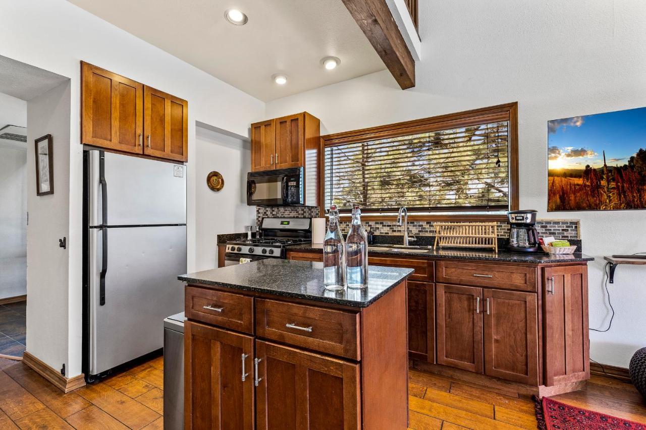 Delightful 1 Bdrm Country Club Retreat With Mt Elden Views! Villa FlagstaffFlagstaff  Kültér fotó